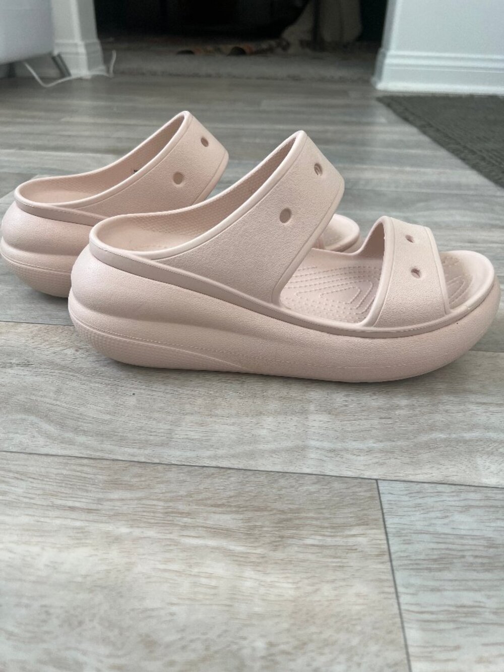CROCS Classic Crush Platform Sandal Pale Pink- Women's 9